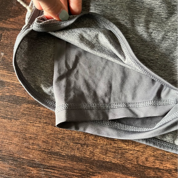 Reebok shorts - Picture 2 of 4